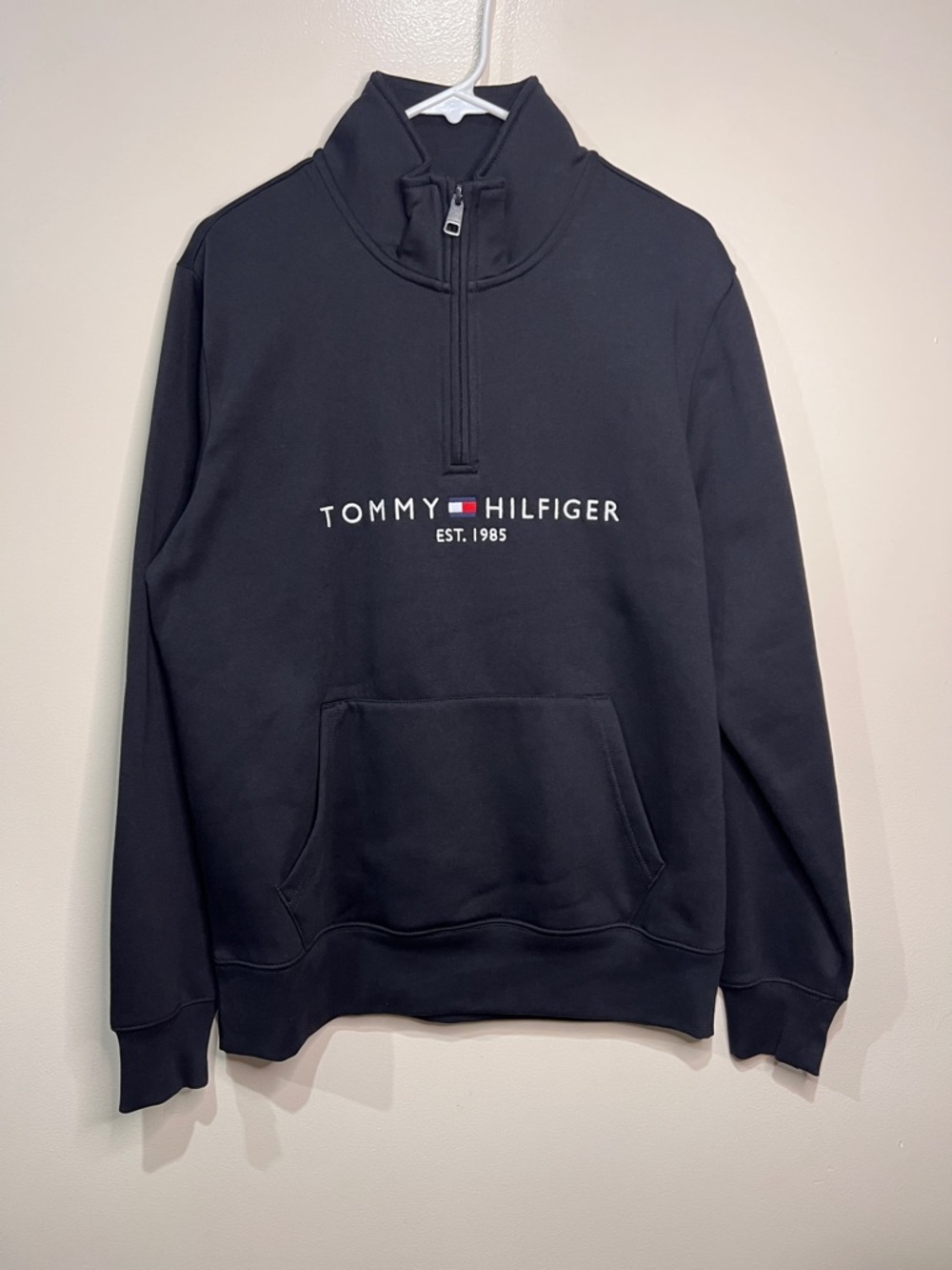Tommy Hilfiger Quarter Zip Pullover Mens Medium Black Logo Sweatshirt NWT